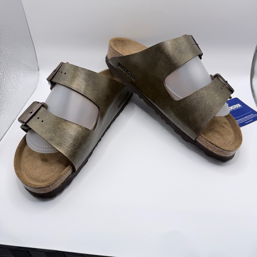 Birkenstock Arizona sandals in Golden Brown W-8/ M-6 - Picture 4 of 12